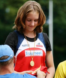 Leia Braunagel Siegerehrung Gold